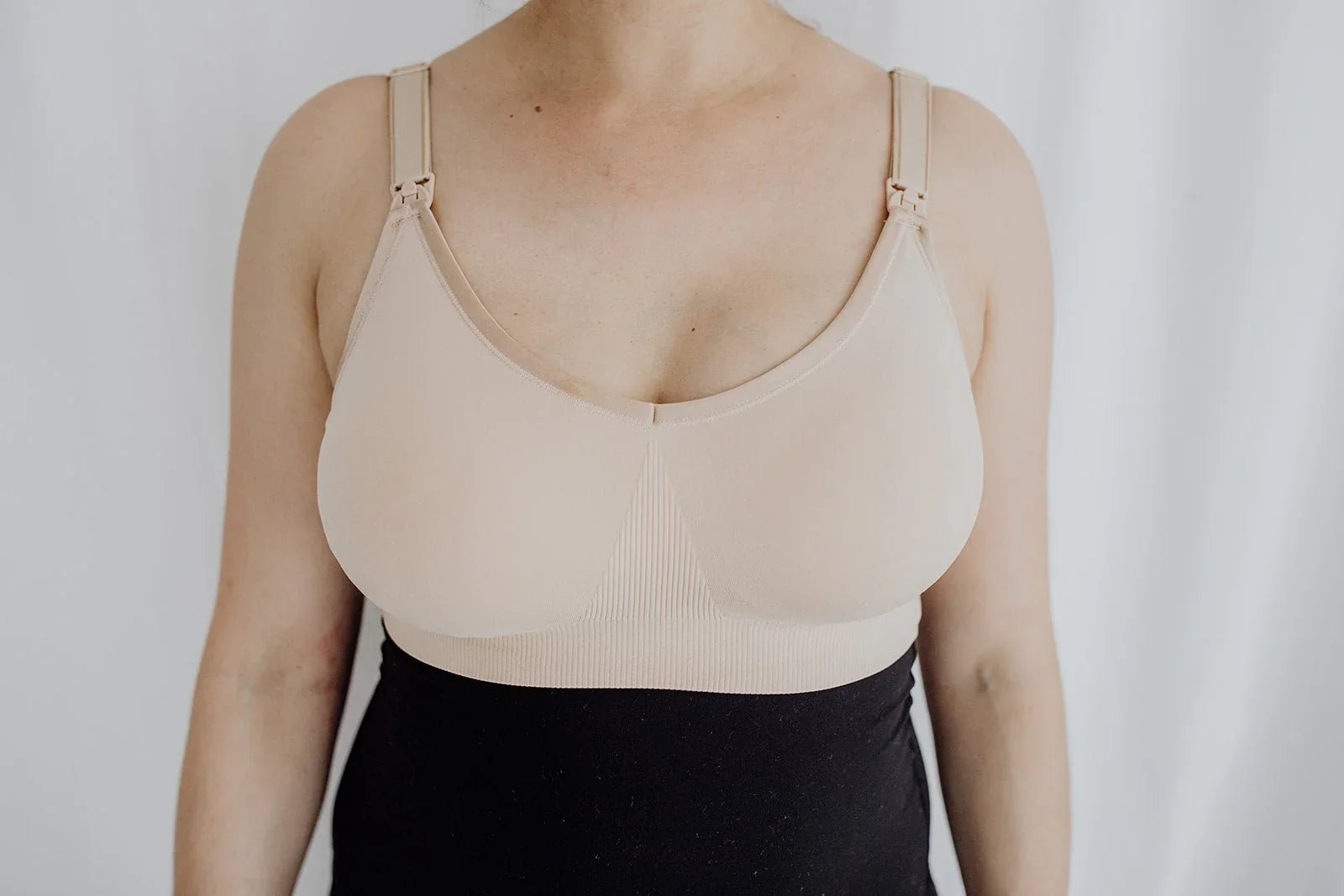 Maternity Bra vs Regular Bra: Why Expecting Mothers Should Switch?