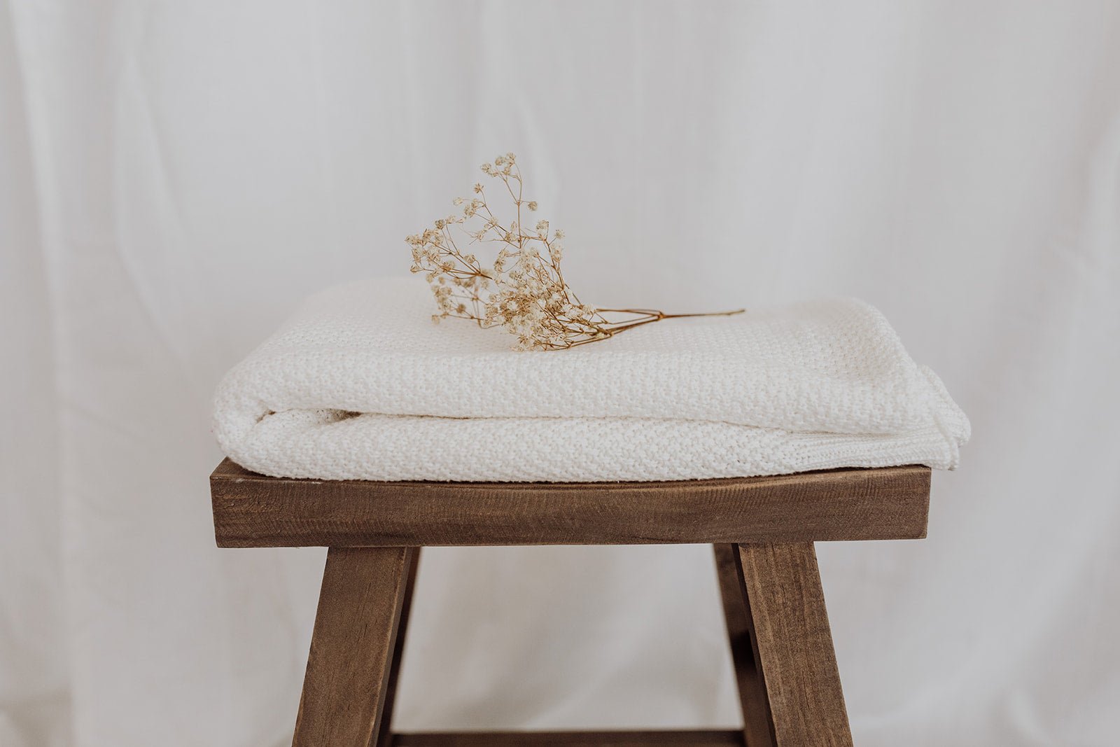 Milk Winter Knit Blanket - Bubba Bump