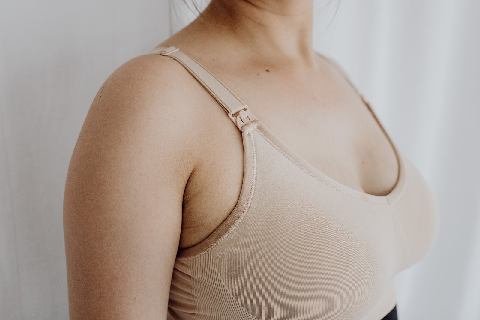 When to buy your first maternity and nursing bra l Close to the